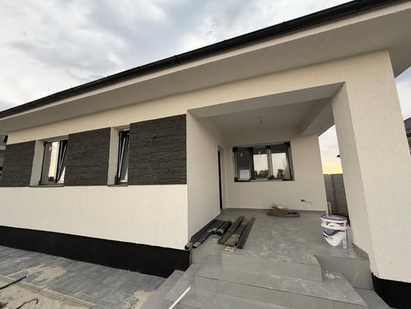 Exterior Gal Residence